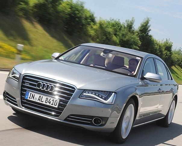 Audis neuer A8 L kommt im Herbst 2010 auf den Markt. Fünf Motoren stehen zur Wahl: zwei TDI und drei Benziner, die 184 kW (250 PS) bis 368 kW (500 PS) leisten. Foto: unitedpictures/auto-reporter.net